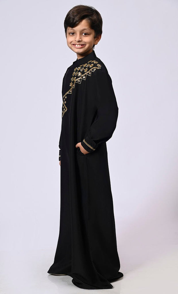Handcrafted Elegance: Traditional Boy's Black Thobe with Intricate Details - EastEssence.com