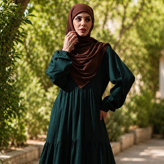 Les meilleures abayas grande taille pour les femmes musulmanes aux formes généreuses