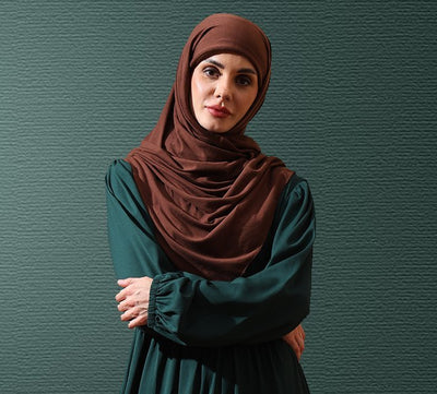 Discover Beautiful Abayas Online in the UK with East Essence