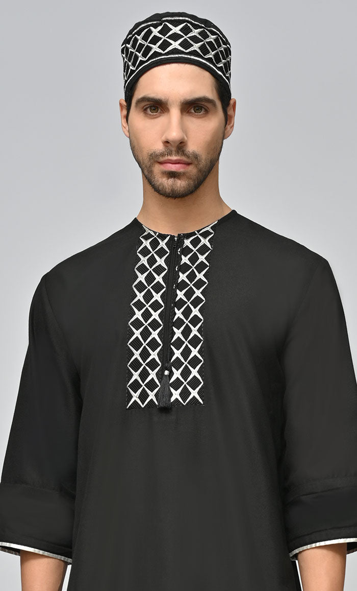 Mens Arabic Geometric Embroidered Thobe
