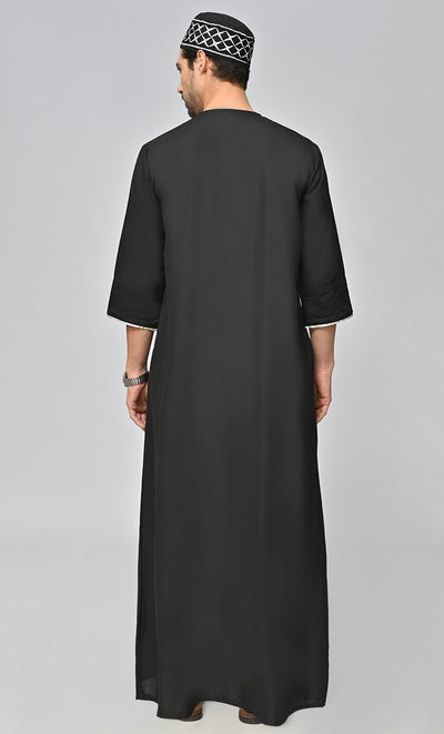 Mens Arabic Geometric Embroidered Thobe