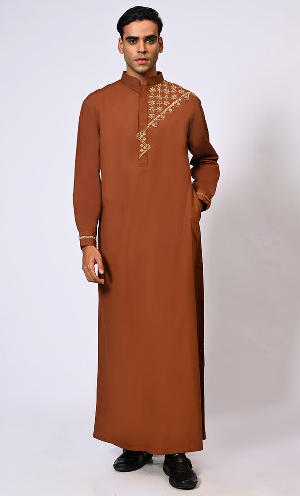 Printed White Mens Thobe Jubba Muslim Dress, Mandarin Collar,  Size/Dimension: Large at Rs 950/piece in Surat