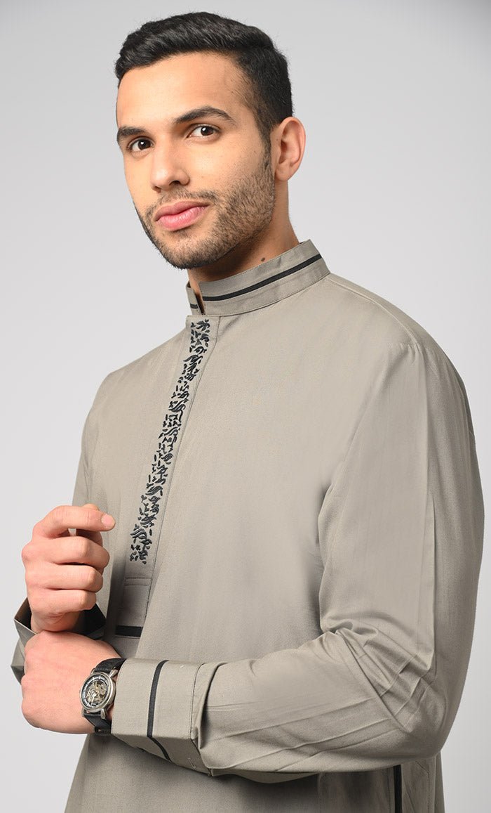 Arabian Black Emroidery Detailing Thobe / Jubba For Men - Final Sale - EastEssence.com