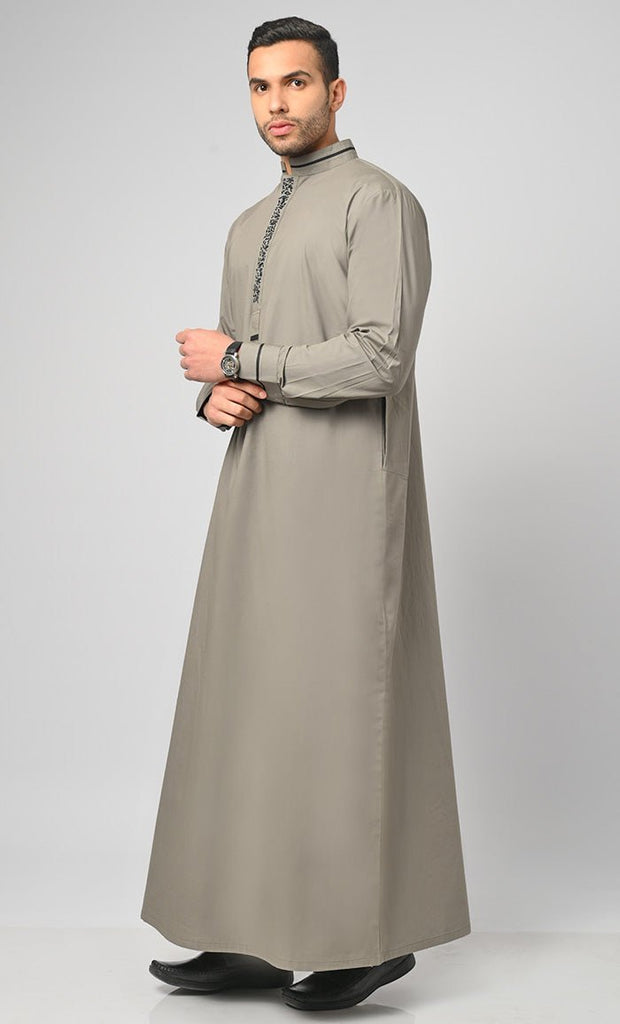 Arabian Black Emroidery Detailing Thobe / Jubba For Men - Final Sale - EastEssence.com