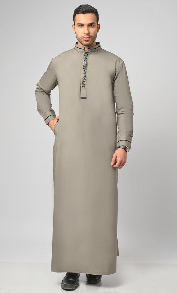 Arabian Black Emroidery Detailing Thobe / Jubba For Men - Final Sale - EastEssence.com