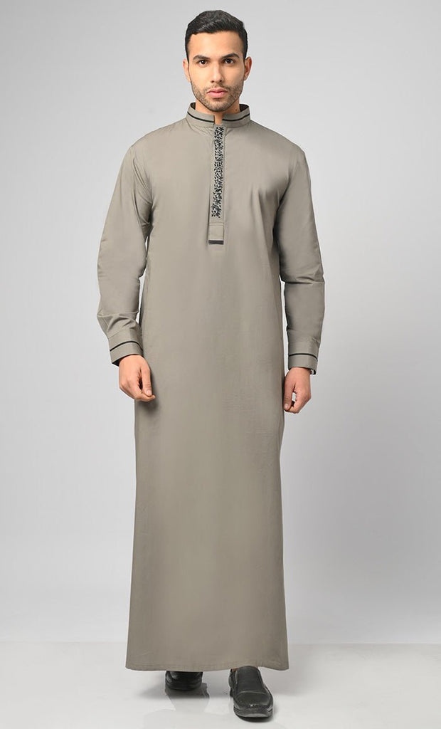 Arabian Black Emroidery Detailing Thobe / Jubba For Men - Final Sale - EastEssence.com