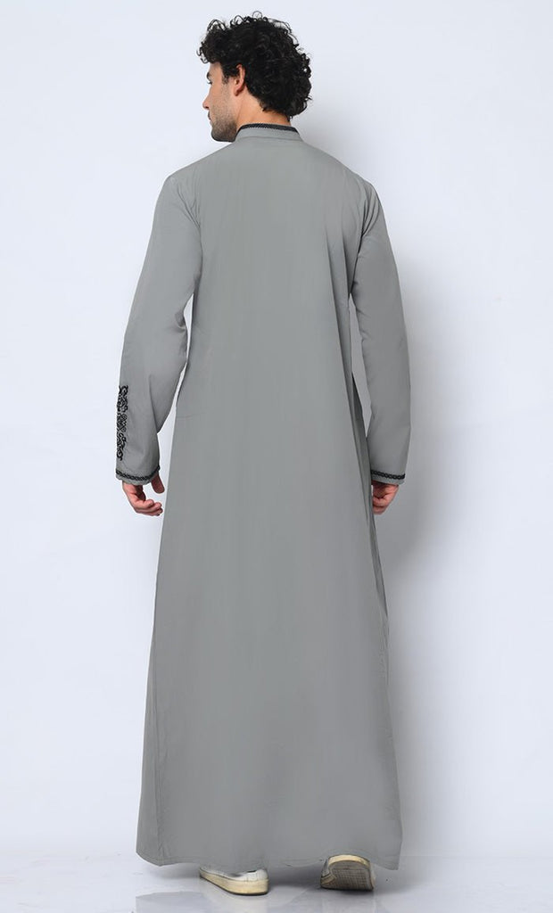 Arabic Elegance: Men's Embroidered Grey Thobe With Pockets - EastEssence.com