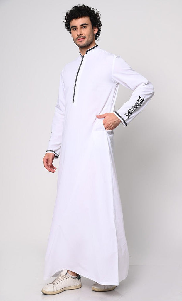 Arabic Elegance: Men's Embroidered White Thobe With Pockets - EastEssence.com