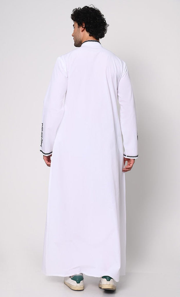 Arabic Elegance: Men's Embroidered White Thobe With Pockets - EastEssence.com