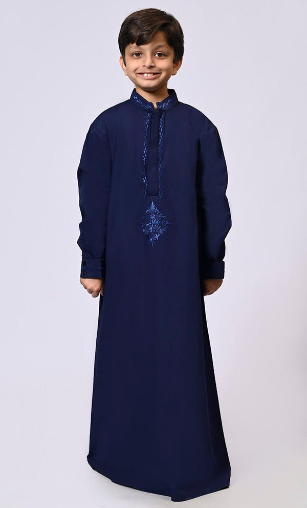 Artisanal Embroidery: Boy's Grey Embroidered Thobe With Pockets - EastEssence.com