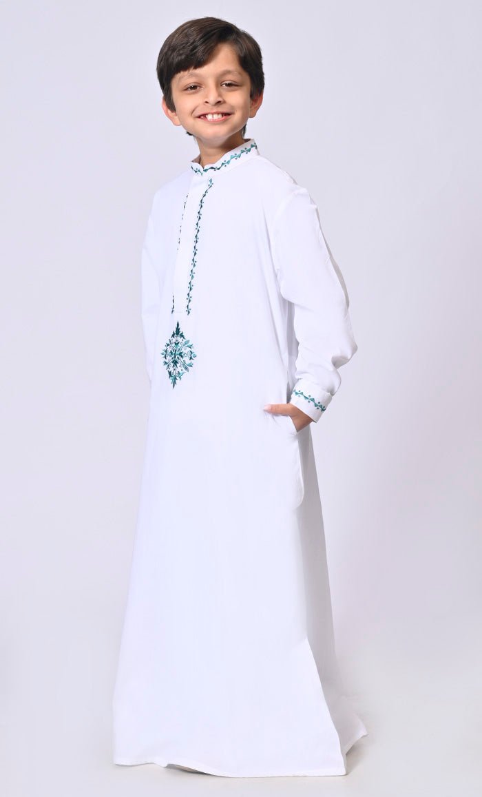 Artisanal Embroidery: Boy's White Embroidered Thobe With Pockets - EastEssence.com
