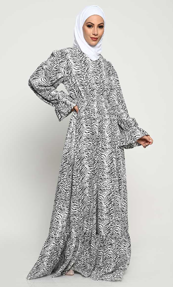 Basic Crepe Fabric Abaya with V - Neck and Pleated Bottom Panel - EastEssence.com