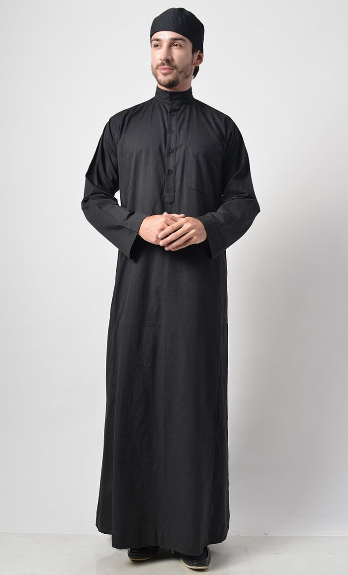 ثوب تقليدي أساسي للرجال