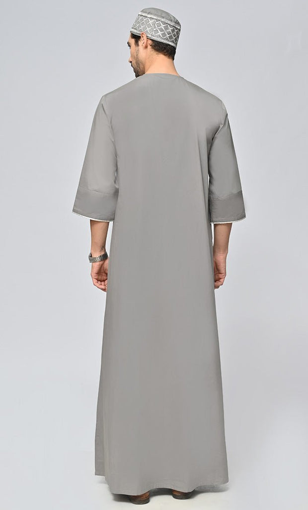 Buy Mens Geometric Embroidered Thobe/Jubba With Pockets And Kufi - Final Sale - EastEssence.com