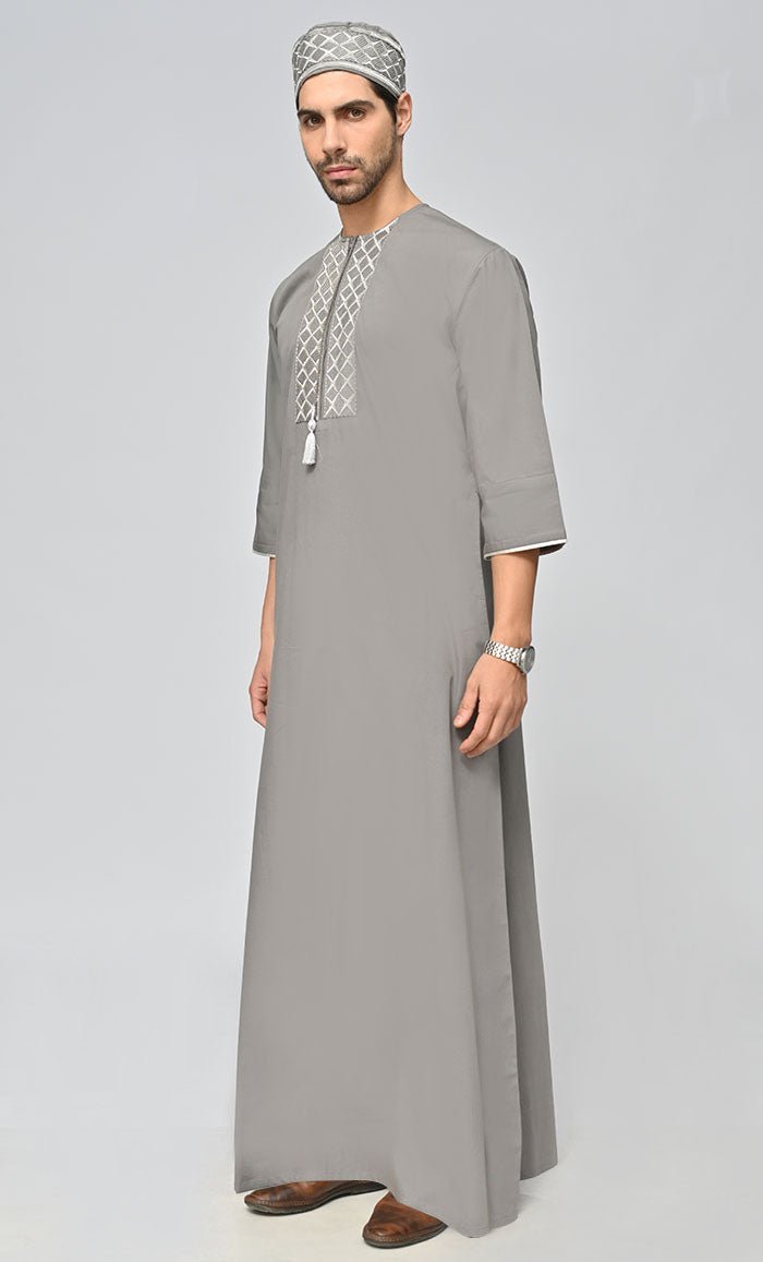 Buy Mens Geometric Embroidered Thobe/Jubba With Pockets And Kufi - Final Sale - EastEssence.com
