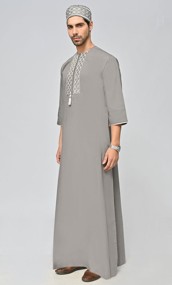 Buy Mens Geometric Embroidered Thobe/Jubba With Pockets And Kufi - Final Sale - EastEssence.com