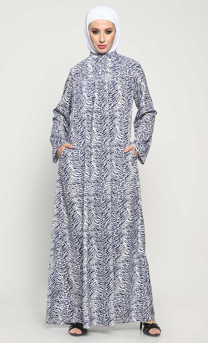 Chic Crepe Fabric Printed Abaya with Mandarin Collar and Bell Sleeves