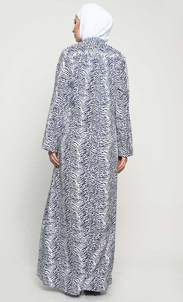 Chic Crepe Fabric Printed Abaya with Mandarin Collar and Bell Sleeves - EastEssence.com