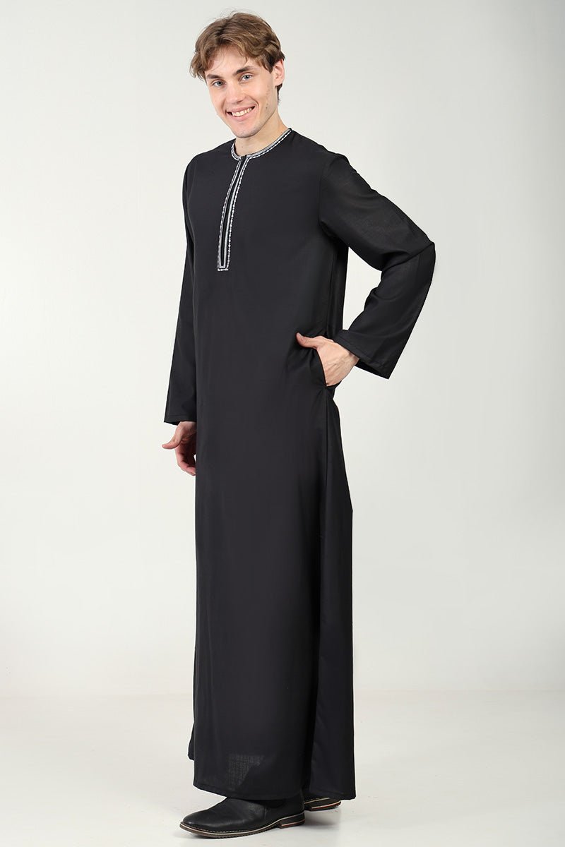 Classic Everyday Wear Thobe with Embroidered Neck & Zipper Opening