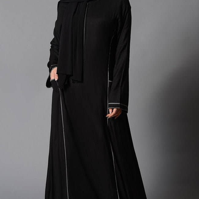 Contrast Color Piping And Metallic Zipper Detail Abaya Dress - EastEssence.com
