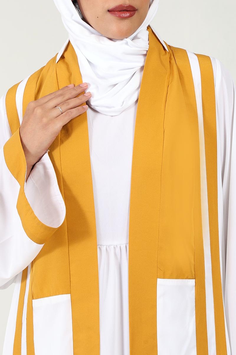 Contrast Detail Crepe Abaya ??Bell Sleeves, Round Neck - EastEssence.com