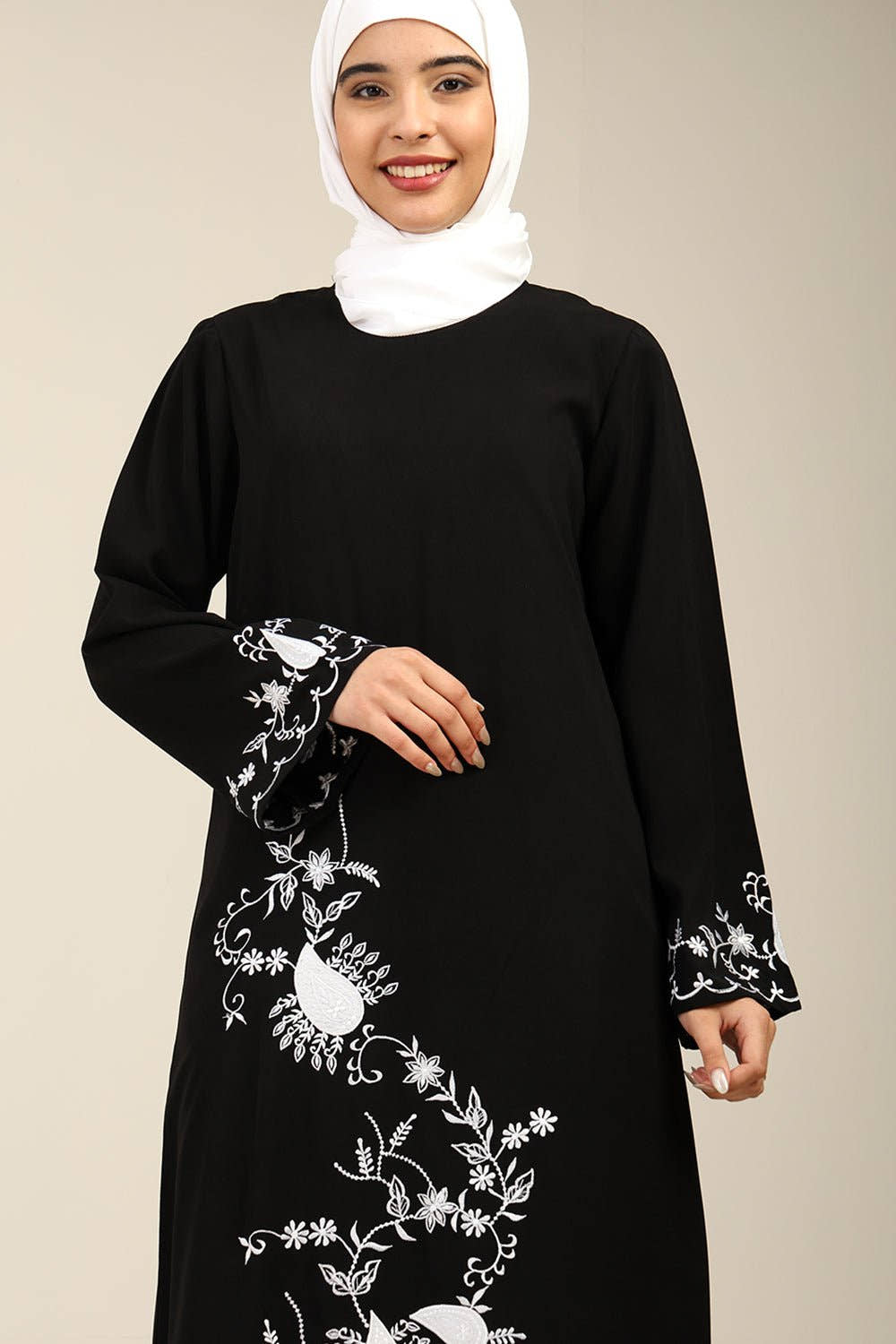 Contrast Embroidered Firdous bell sleeves Abaya - EastEssence.com