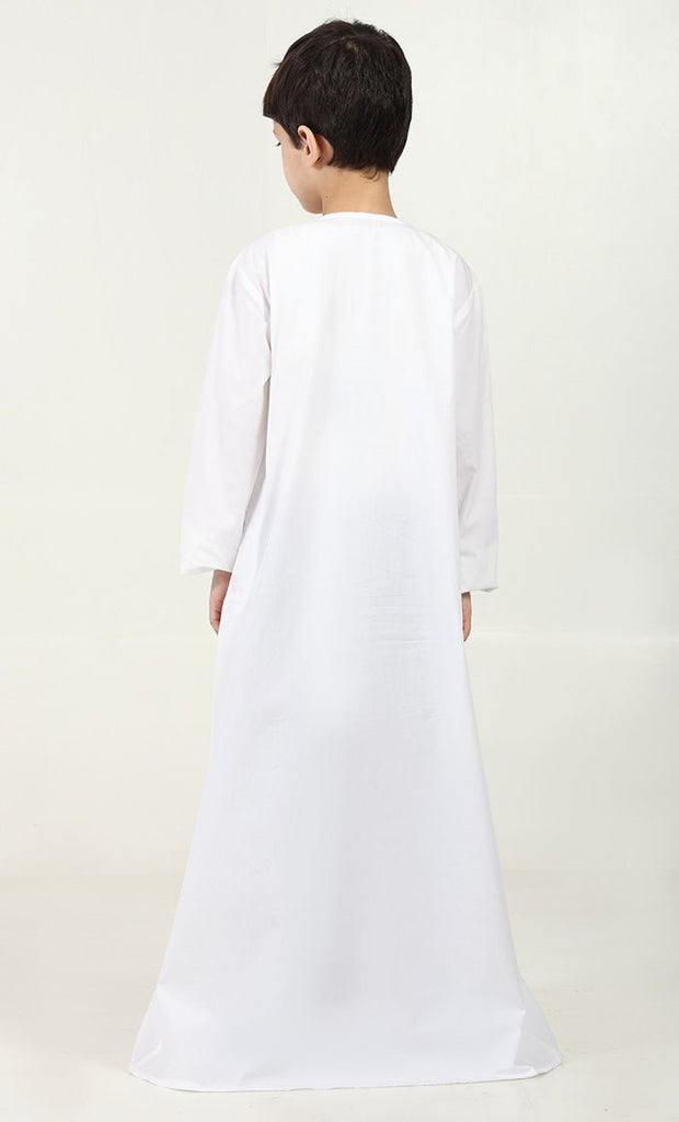 Cotton Poplin Thobe with Embroidered Neck & Zipper Opening - White - EastEssence.com