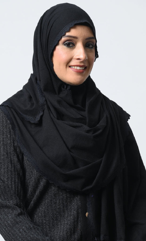 Elegant Cotton Jersey Hijab with Lace Detailing - EastEssence.com