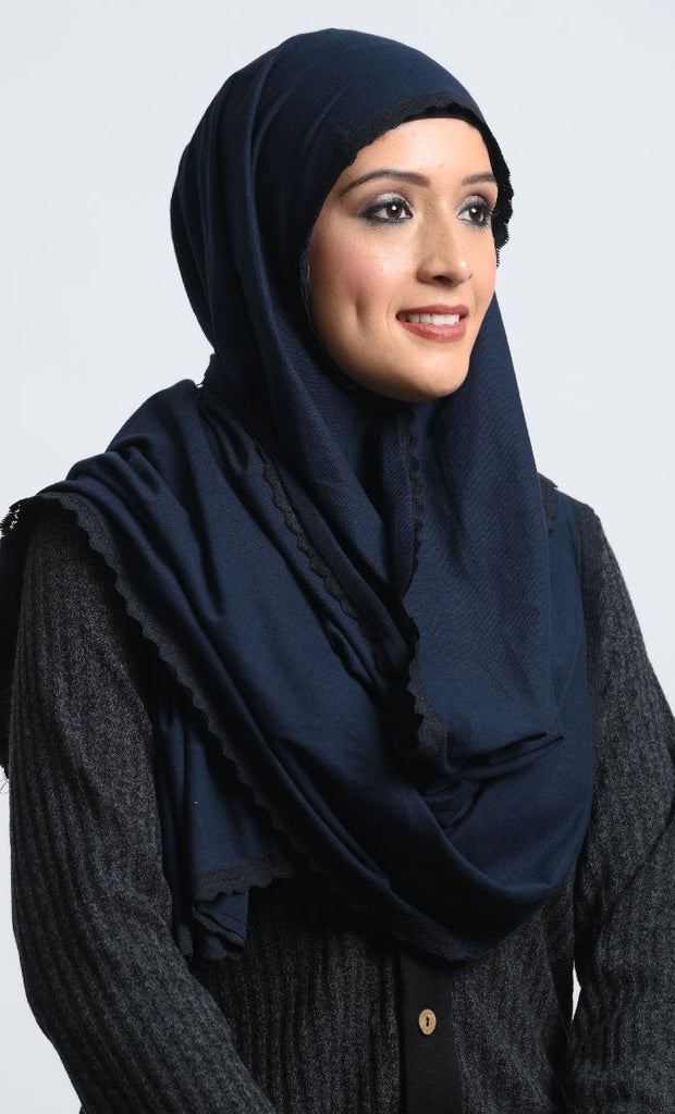 Elegant Cotton Jersey Hijab with Lace Detailing - EastEssence.com