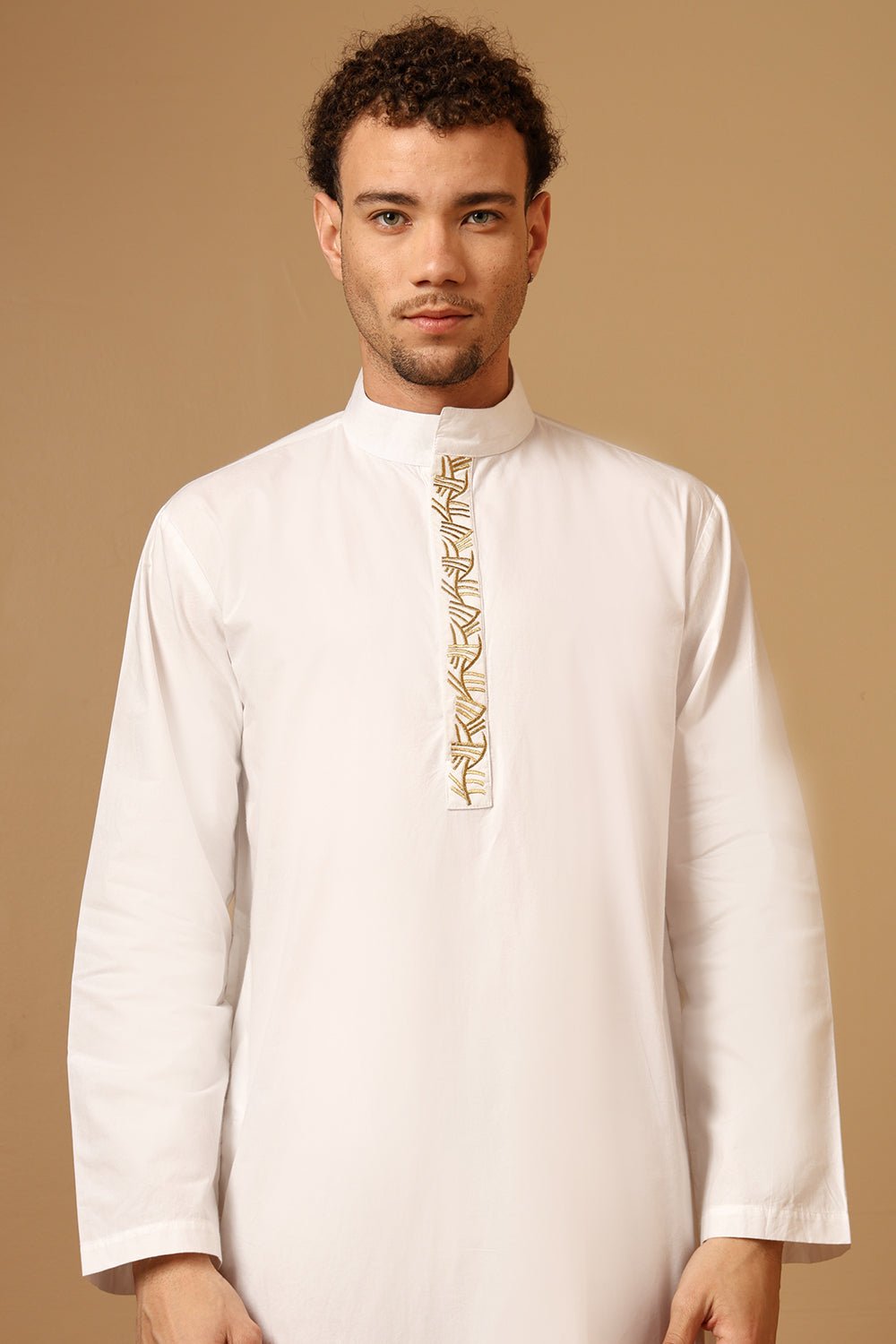 Embroidered chest full sleeves Thobe - EastEssence.com