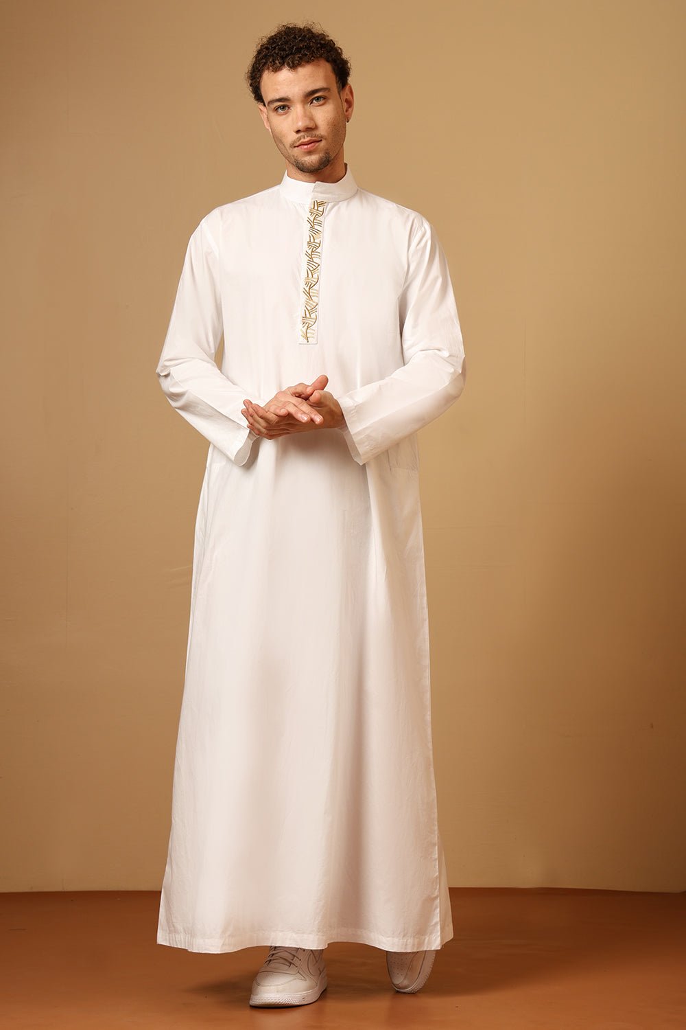 Embroidered chest full sleeves Thobe - EastEssence.com