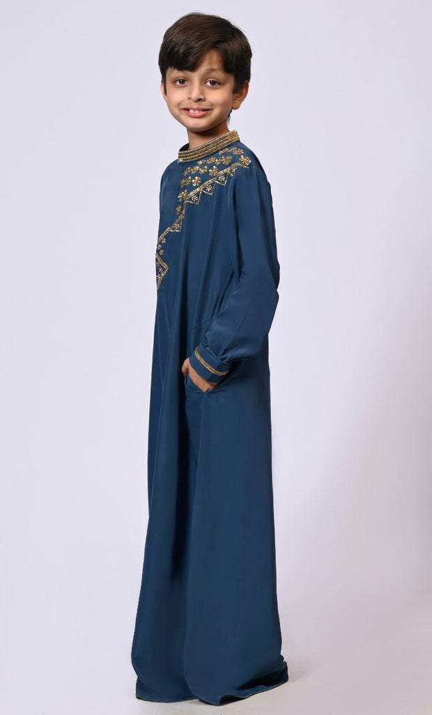 Handcrafted Elegance: Traditional Boy's Navy Thobe with Intricate Details - Final Sale - EastEssence.com