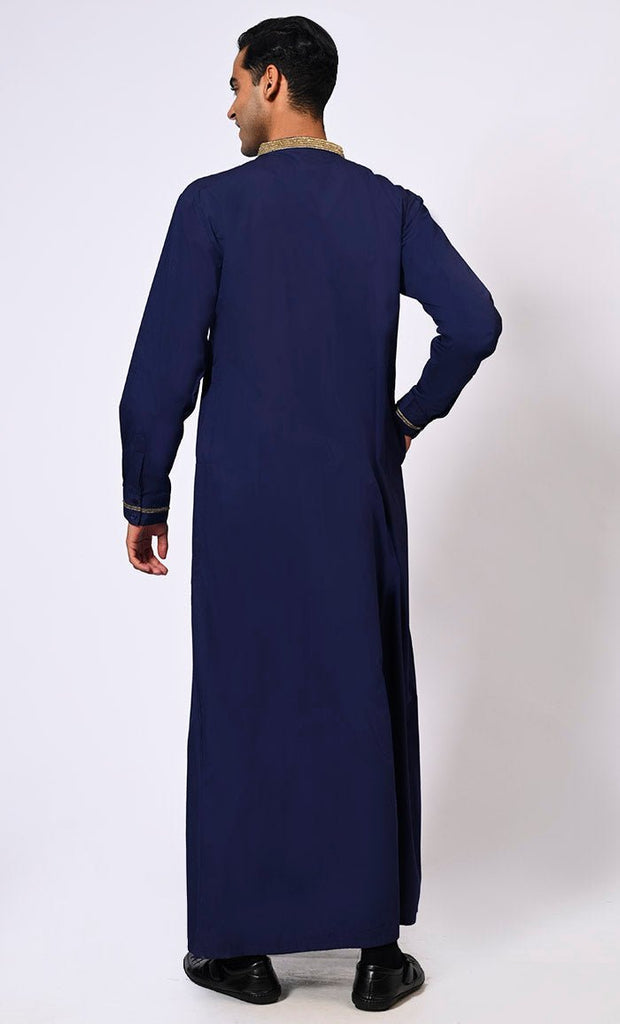 Handcrafted Elegance Traditional Men's Navy Thobe with Intricate Details - Final Sale - EastEssence.com