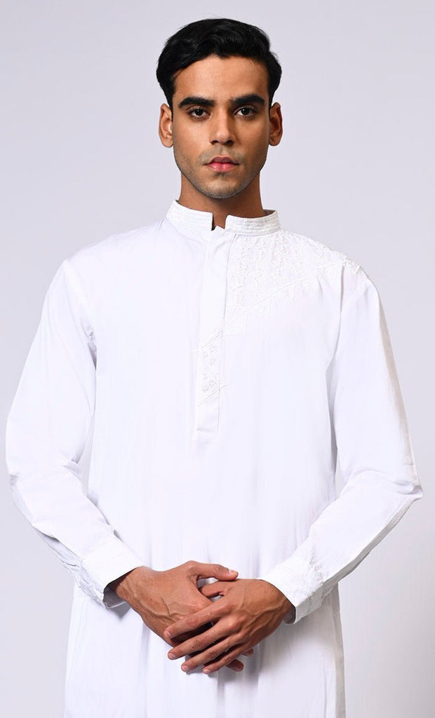 Handcrafted Elegance: Traditional Men's White Thobe with Intricate Details - EastEssence.com