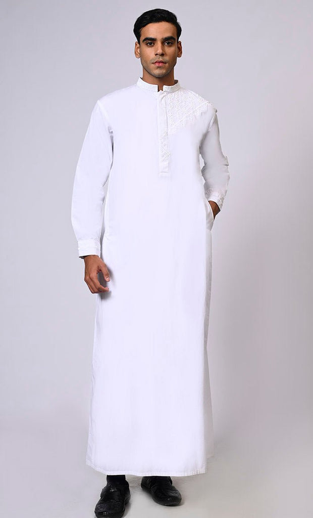 Handcrafted Elegance: Traditional Men's White Thobe with Intricate Details - EastEssence.com