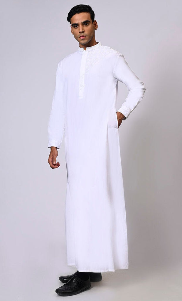 Handcrafted Elegance: Traditional Men's White Thobe with Intricate Details - EastEssence.com