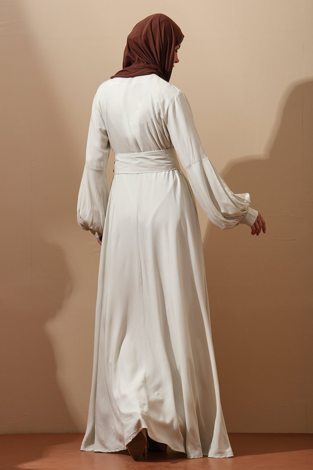 Ivory Grace Belted Abaya – Flowing Minimal Elegance - EastEssence.com