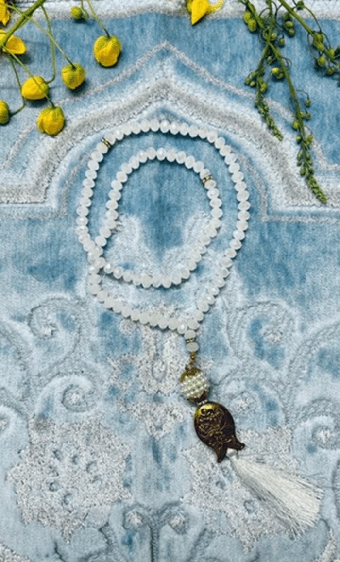 Luxury Islamic Gift Set ·Prayer Rug, Wooden Rehal & Tasbeeh - White - EastEssence.com