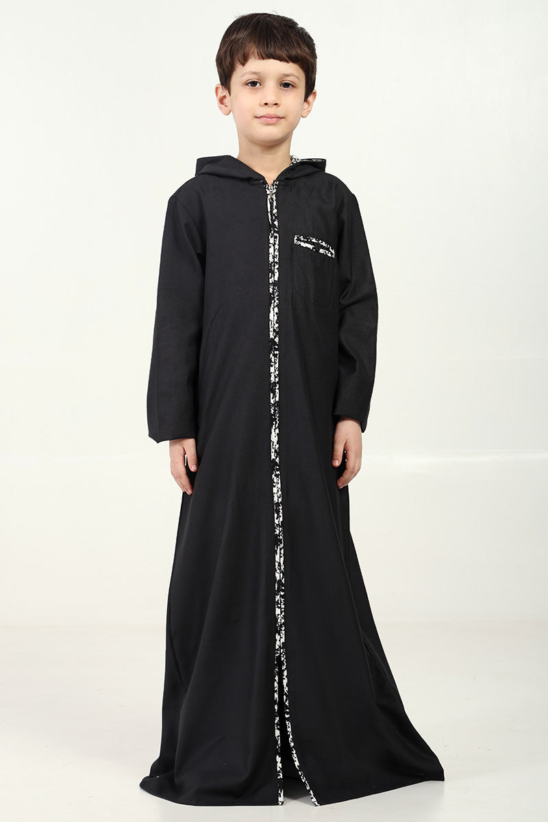 Hoodie-Style Thobe in Polyester Slub Poplin – Black