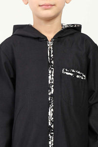 Hoodie-Style Thobe in Polyester Slub Poplin – Black