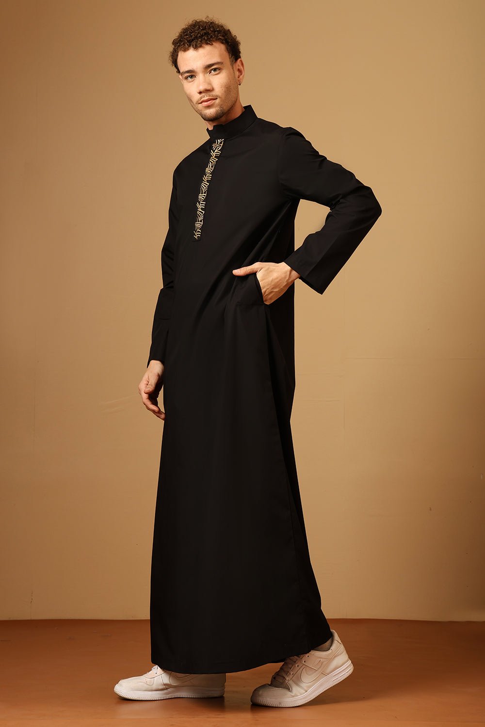 Men’s Cotton poplin embroidered thobe - EastEssence.com