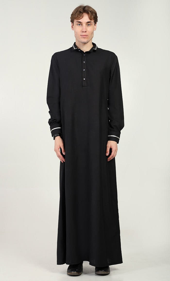 Men’s Polyester Poplin Thobe with Silver Detail – Black