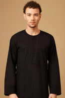 Men’s Omani Black Embroidered Thobe - EastEssence.com