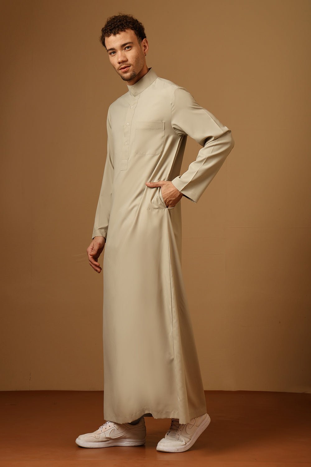 Men’s Poly Cotton Thobe with Band Collar & Side Pockets - EastEssence.com