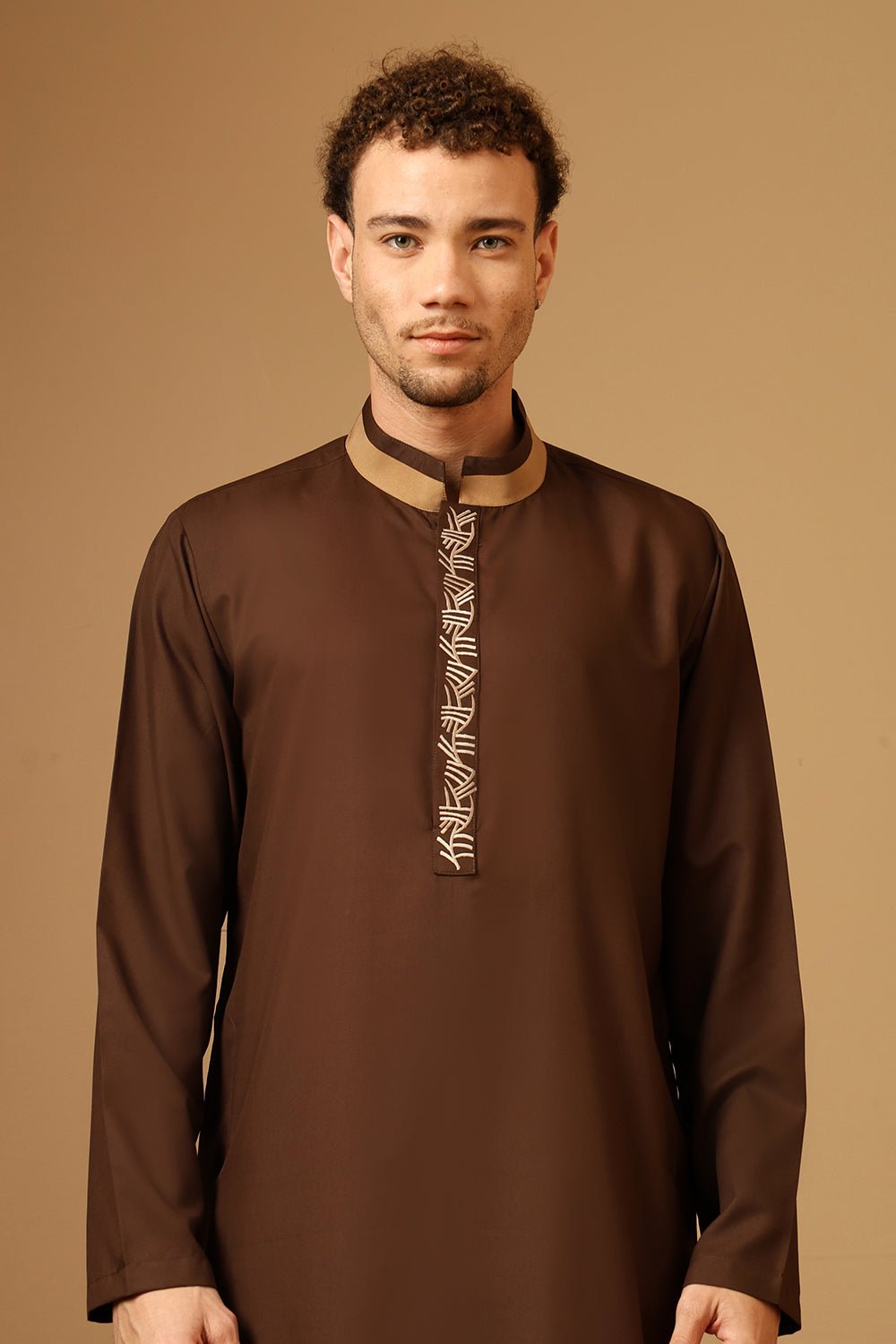 Men’s Polyester Poplin Thobe with Embroidered Accent Placket - EastEssence.com