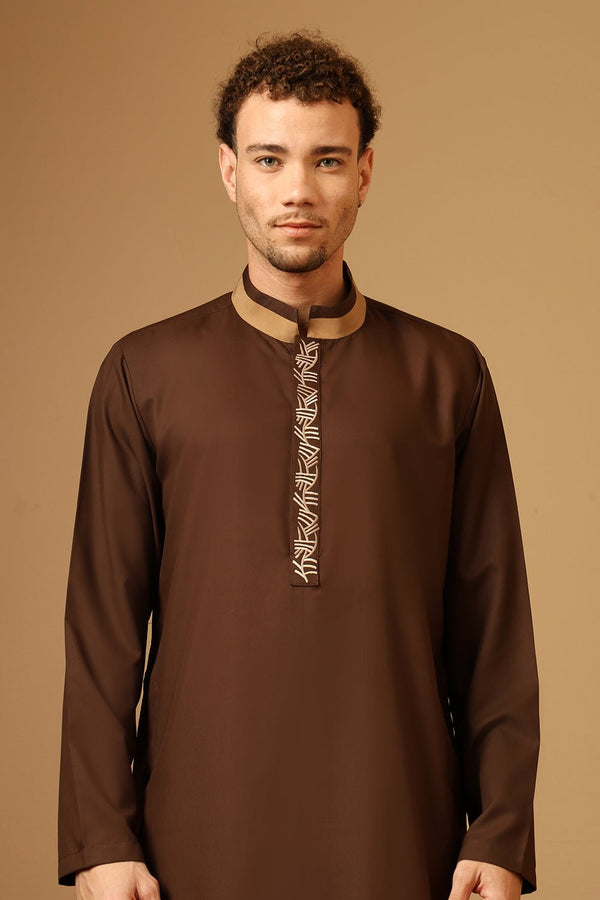 Men’s Polyester Poplin Thobe with Embroidered Accent Placket - EastEssence.com