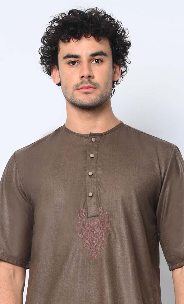 Modern Classic: Men's Brown Thobe with Embroidered Motif and Pockets - EastEssence.com