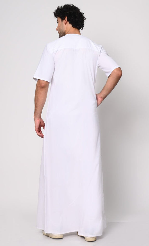 Modern Classic: Men's White Thobe with Embroidered Motif and Pockets - EastEssence.com