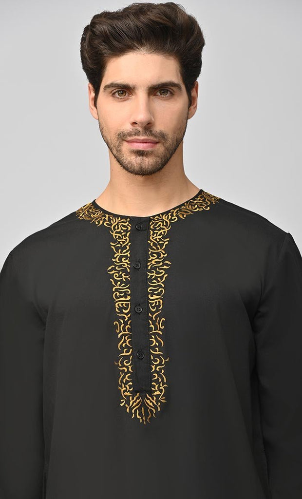 New Arabic Islamic Mens Thobe/Juba With Embroidery And Pockets (Black) - Final Sale - EastEssence.com