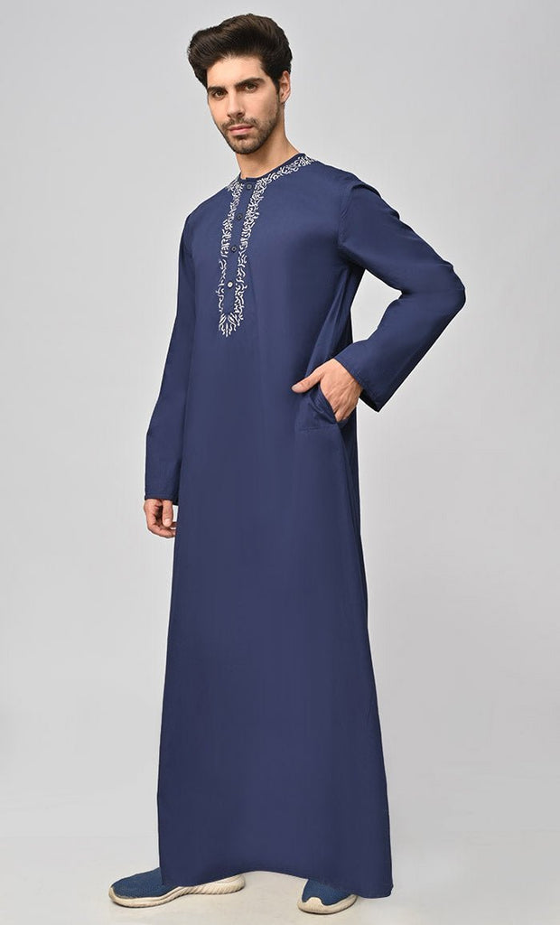 New Arabic Islamic Mens Thobe/Juba With Embroidery And Pockets (Navy) - Final Sale - EastEssence.com